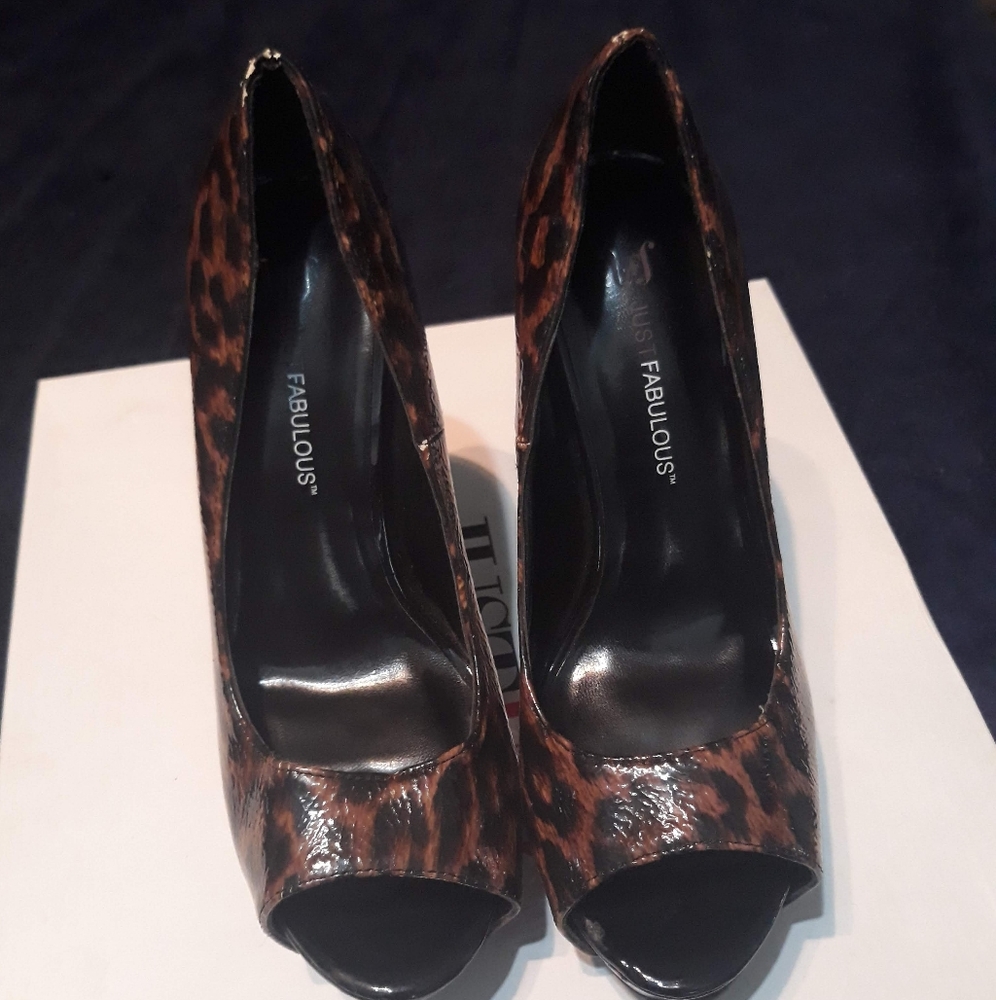 Cheetah Open-Toe Heels - Picture 4 of 7